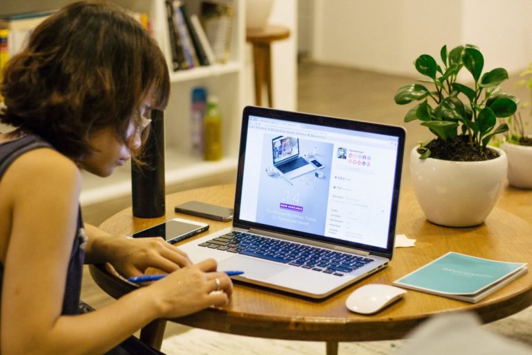 startup website